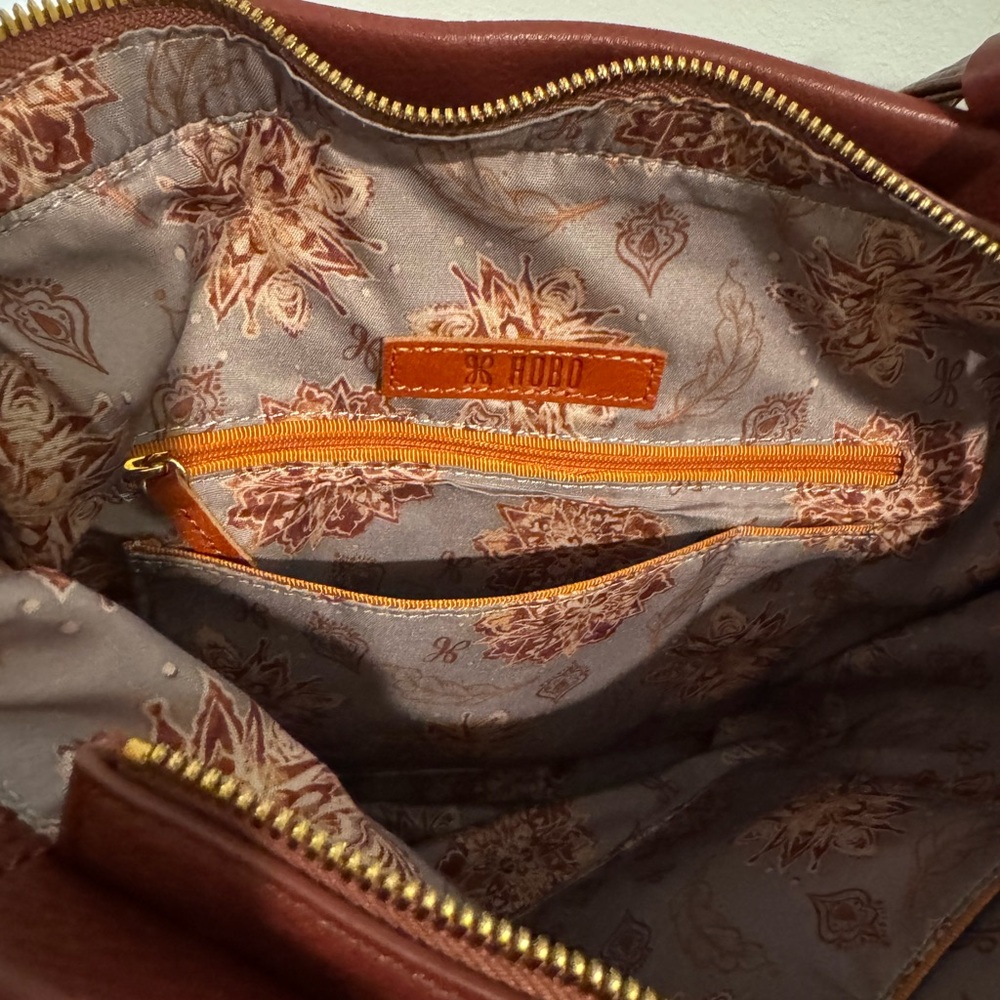 HOBO Mirage leather shoulder bag - Picture 11 of 16